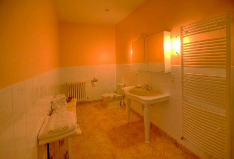 Номер Deluxe, Le Château D Hauterives