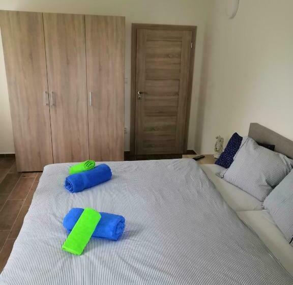 חדר סטנדרט, מיטת קינג, מותאם לאדם עם מוגבלויות, Penzion Na Farmě