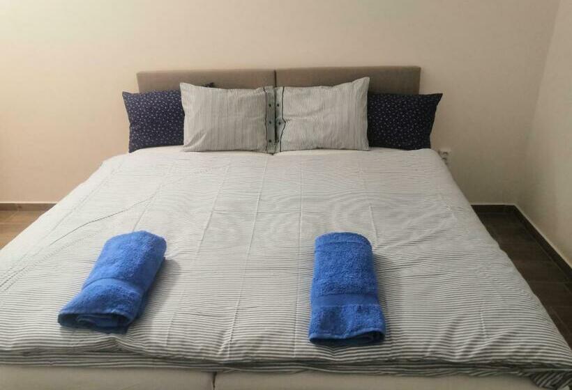 חדר קומפורט לשלושה, Penzion Na Farmě