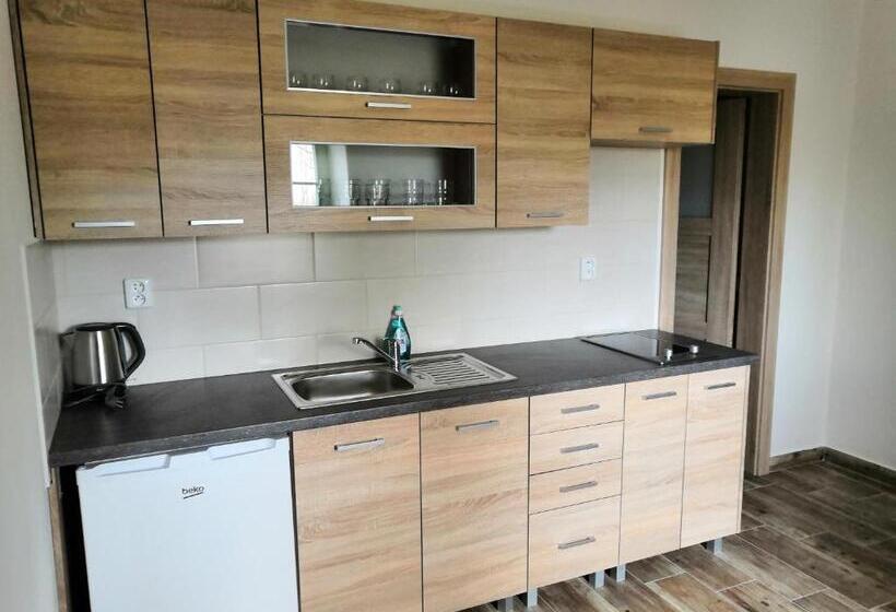 דירת חדר, Penzion Na Farmě