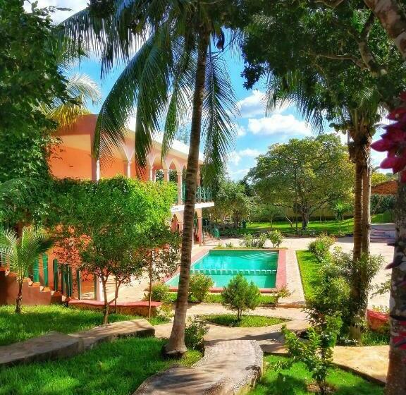 Семейный Номер Вид на Сад, Saak Luúm Ruta Puuc