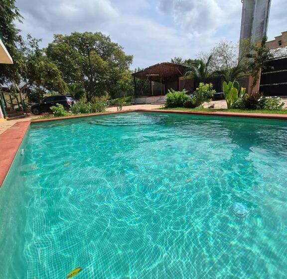 Номер Стандарт Вид на Сад, Saak Luúm Ruta Puuc