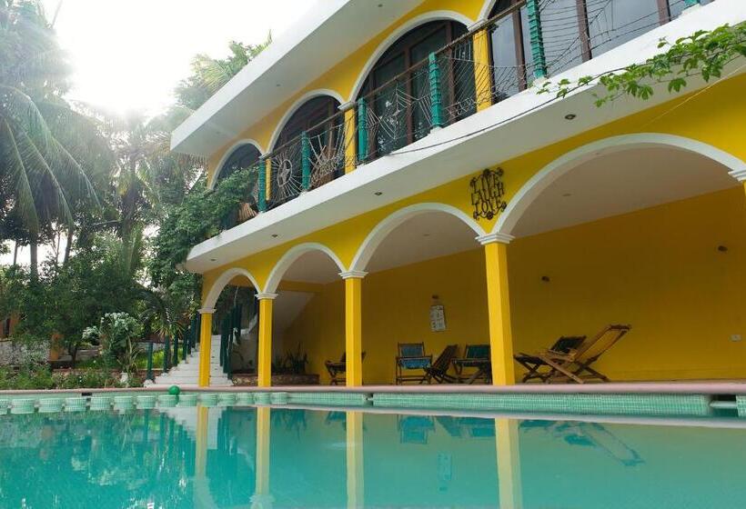 Номер Стандарт Вид на Сад, Saak Luúm Ruta Puuc