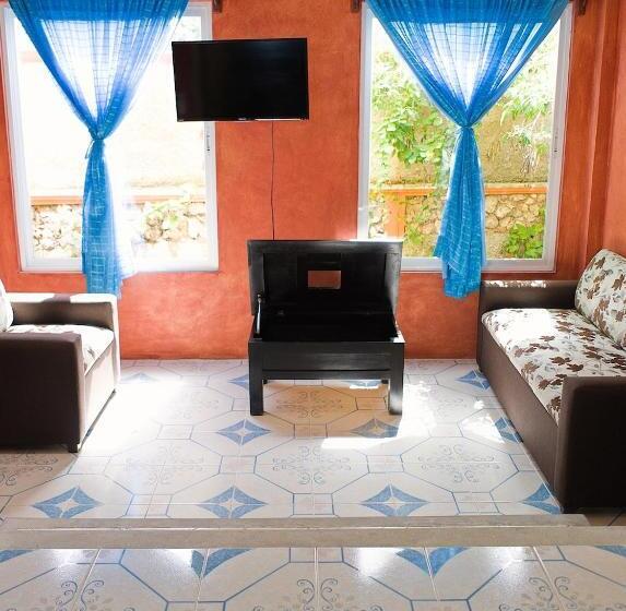 Номер Стандарт Вид на Сад, Saak Luúm Ruta Puuc