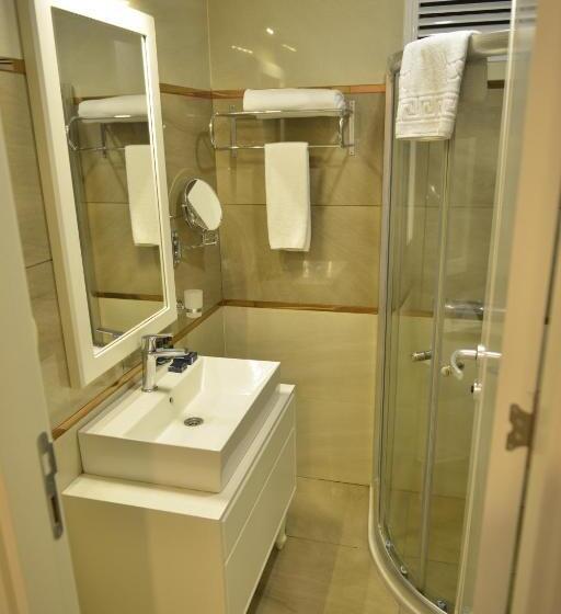 جناح مزود بتراس, Anemon Kent Mersin Otel