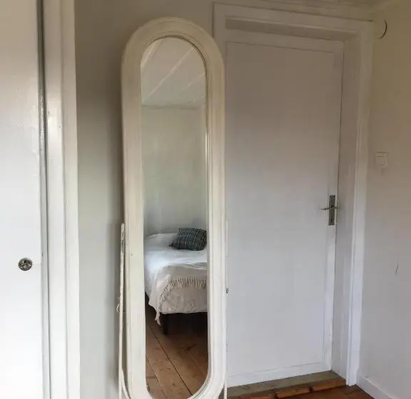 スタンダードルーム, Charming House On Large Property On Vato