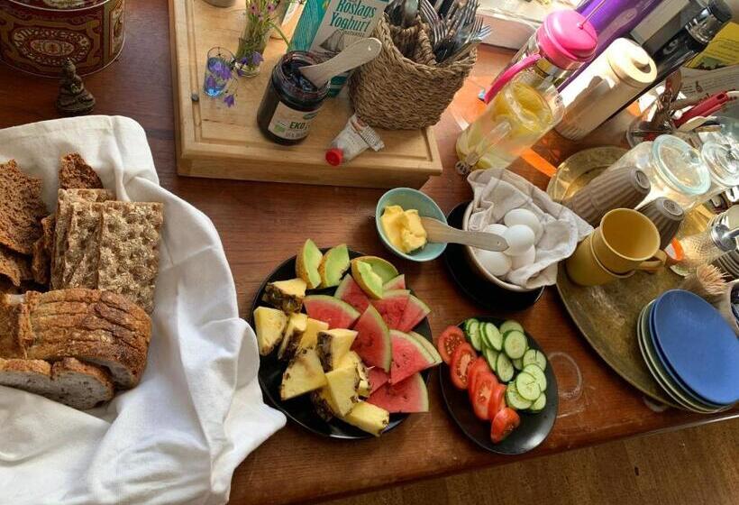 Номер Стандарт, Charming House On Large Property On Vato