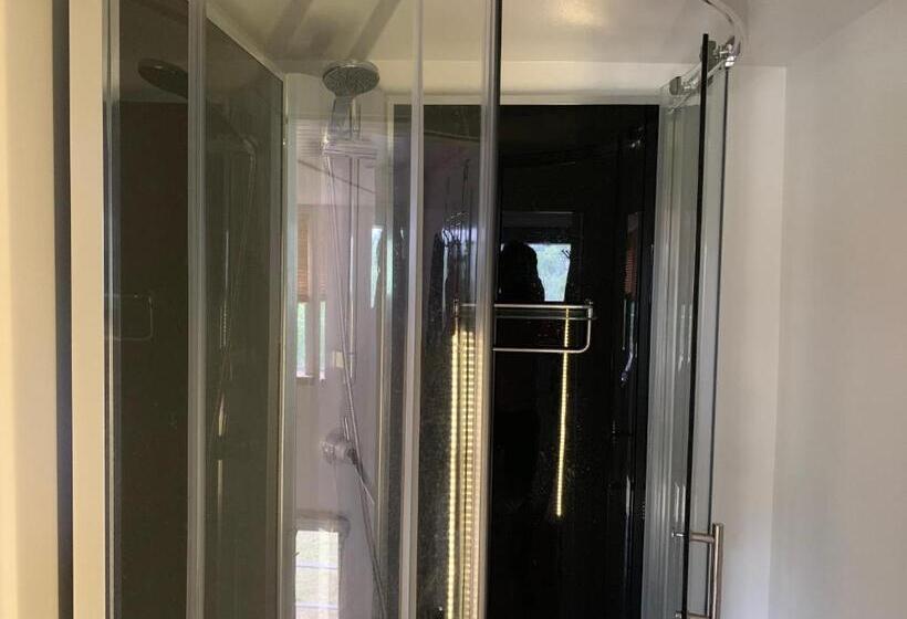 Номер Economy, Charming House On Large Property On Vato