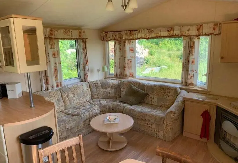 ２ベッドルームハウス, Charming House On Large Property On Vato