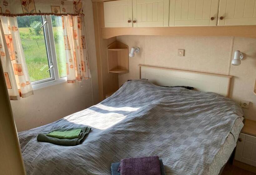 Дом 2 Спальни, Charming House On Large Property On Vato