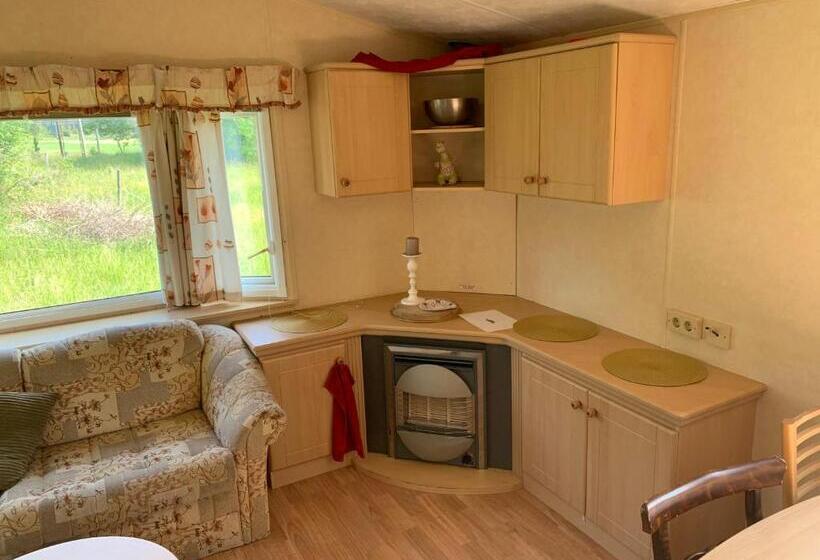 Дом 2 Спальни, Charming House On Large Property On Vato