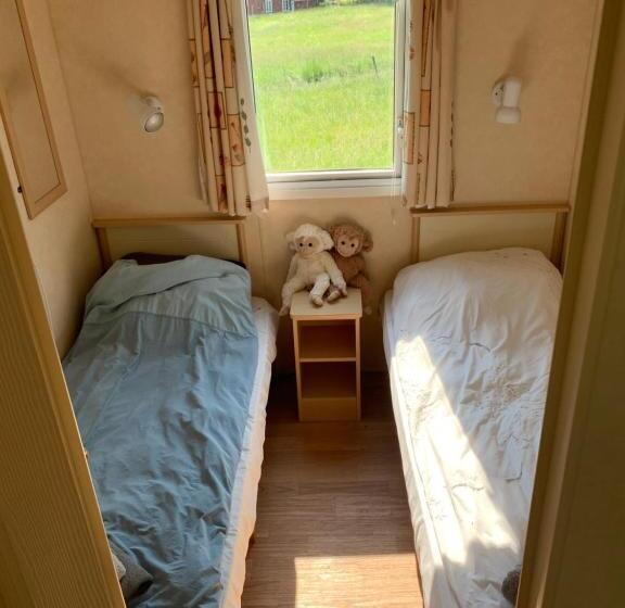 Дом 2 Спальни, Charming House On Large Property On Vato