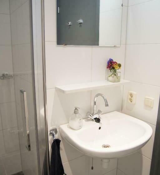 스탠다드 룸, Kerkovernachting