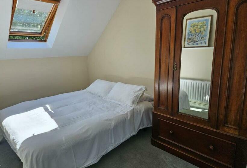 带2个卧室的公寓, Templemacateer