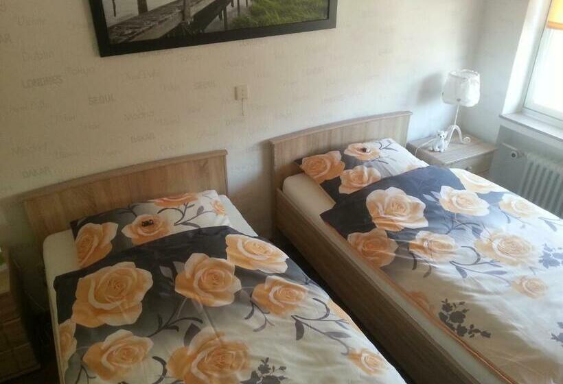 غرفة قياسية, Zum Fuchsbau