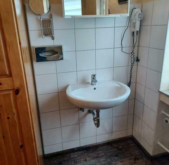 غرفة قياسية فردية حمام مشترك, Zum Fuchsbau