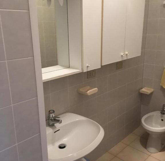 דירת חדר בקומת קרקע, Casa St Uldarico