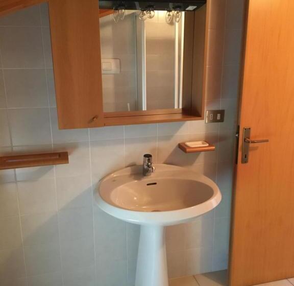 דירת חדר, Casa St Uldarico