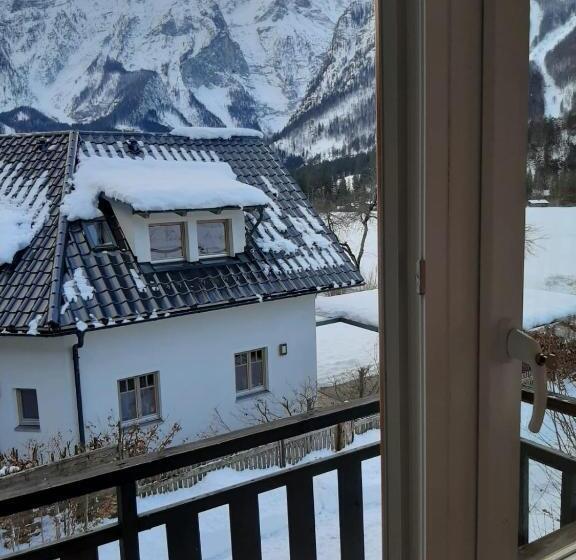 带2个卧室的公寓, Rulfik