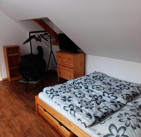 带2个卧室的公寓, Rulfik