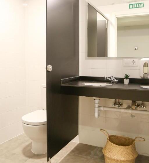 스탠다드 룸 공동 욕실, Aterpe Kanpezu Hostel