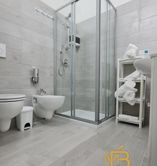 غرفة قياسية سرير كينج, Mé Besito