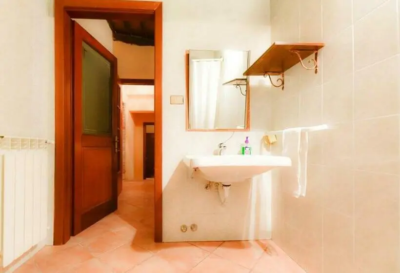 Huoneisto 3 Makuuhuonetta, Agriturismo Baticci