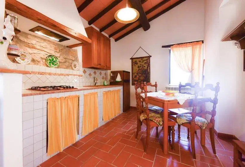 Huoneisto 2 Makuuhuonetta, Agriturismo Baticci
