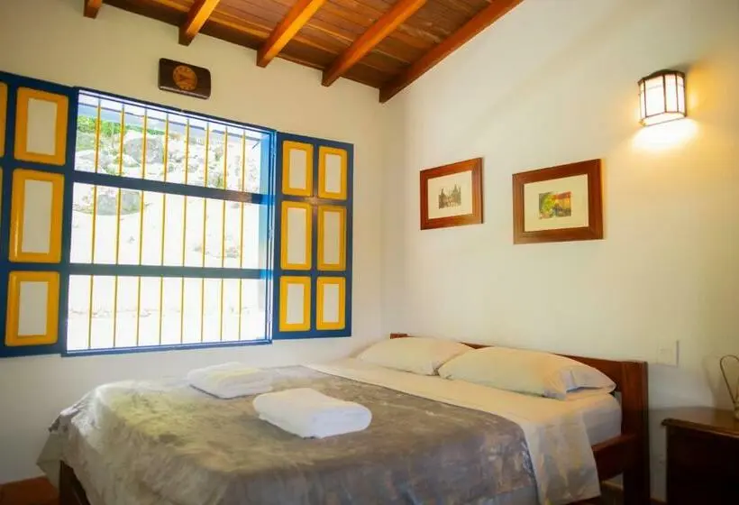 スタンダード４人部屋, Finca Hotel Carmonia Del Bosque