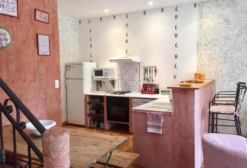 חדר משפחתי, Gîte Le Roucoul