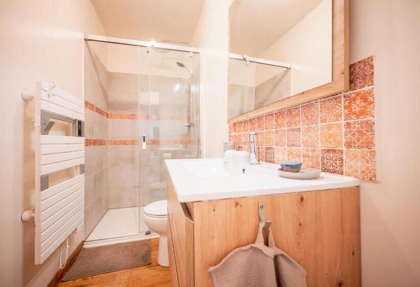 Standard room with outdoor bath, Chambres Et Table D Hôtes Les Jardins De La Longagne