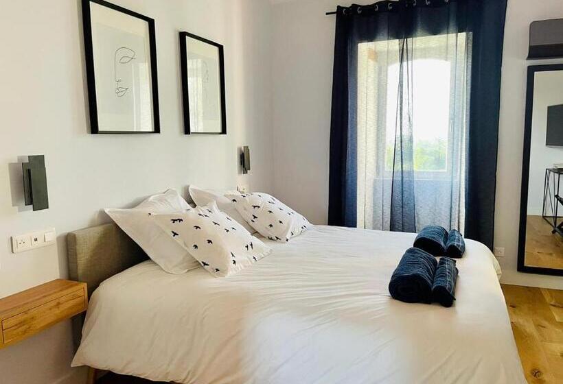 Номер Deluxe Кровать Кинг, Le Petit Caviste   Chambres D Hôtes & Suites