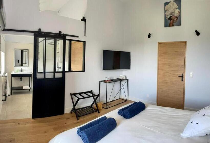 חדר דחוקס עם מיטת קינג, Le Petit Caviste   Chambres D Hôtes & Suites