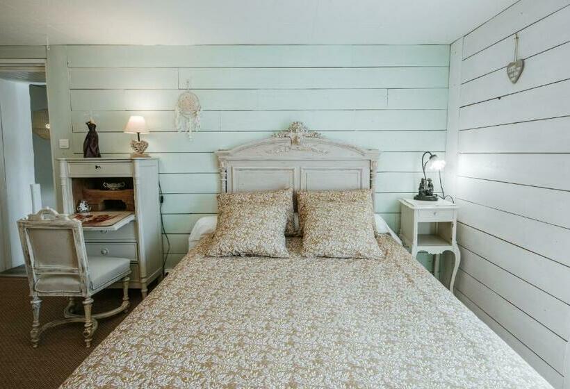 Номер Стандарт Вид на Сад, Relais Des Combrailles