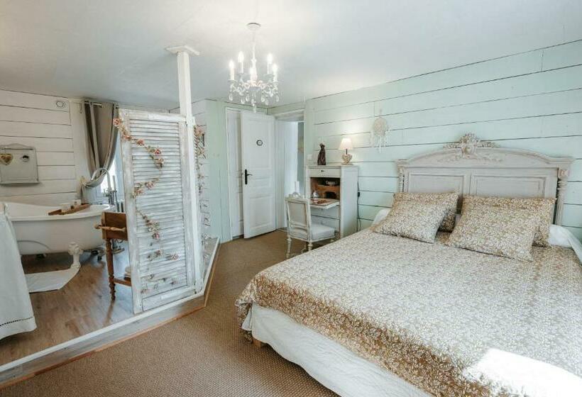 Номер Стандарт Вид на Сад, Relais Des Combrailles