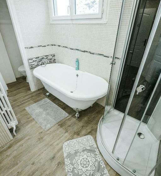 Семейный Номер Вид на Сад, Relais Des Combrailles