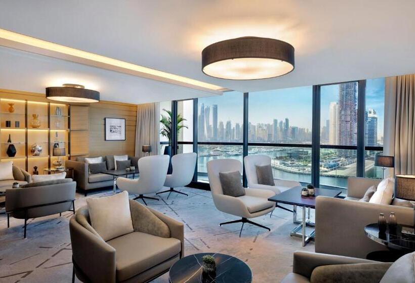 Club Room King Bed, Marriott Resort Palm Jumeirah, Dubai