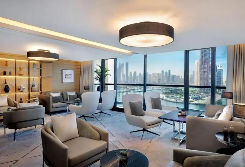 Club Room King Bed, Marriott Resort Palm Jumeirah, Dubai