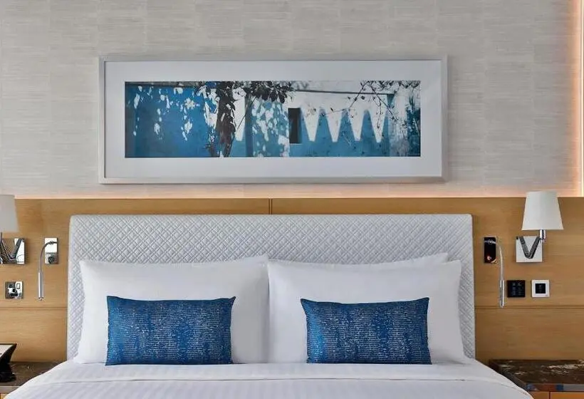 اتاق لوکس با تخت بزرگ, Marriott Resort Palm Jumeirah, Dubai