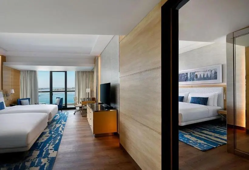 اتاق خانوادگی تودرتو, Marriott Resort Palm Jumeirah, Dubai