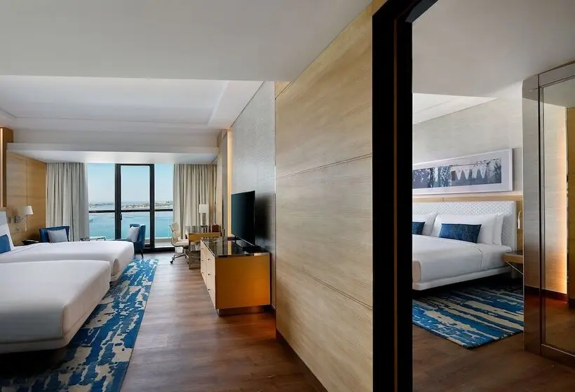 اتاق خانوادگی تودرتو, Marriott Resort Palm Jumeirah, Dubai
