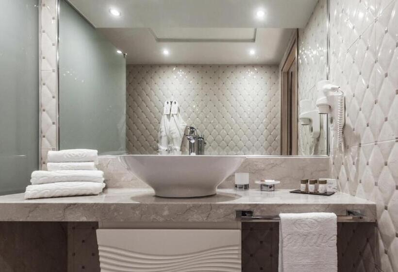 غرفة سوبيريور مطلّة علي البحر, Elinotel Sermilia Resort