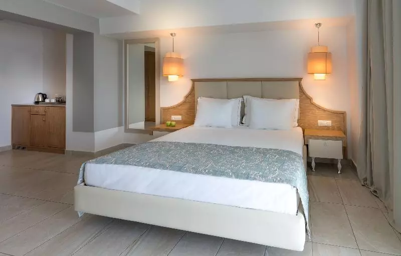オーシャンビュースイート, Elinotel Sermilia Resort