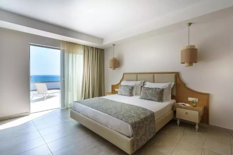 オーシャンビュースイート, Elinotel Sermilia Resort