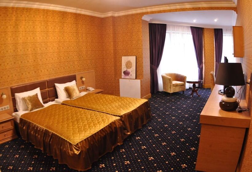 اتاق سوپریور, Avshar