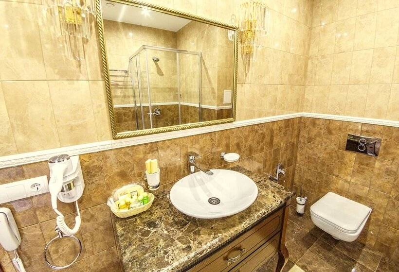 سوئیت پرزیدنت, Avshar