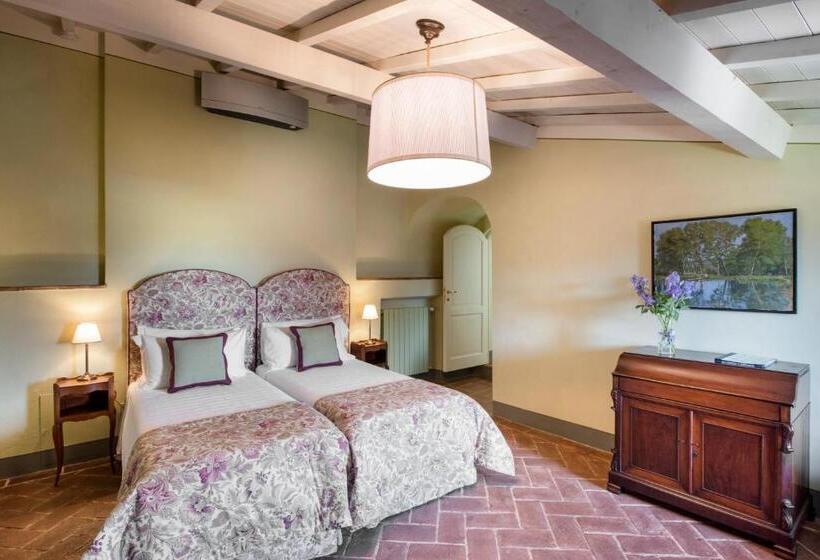 Апартаменты 3 Спальни, Borgo Pignano Tuscany