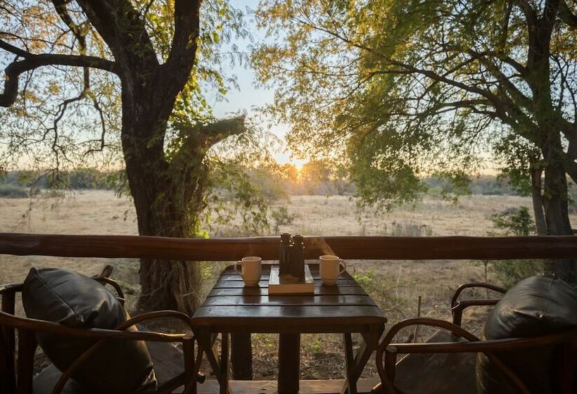 Deluxe Tent, Karongwe Portfolio Chisomo Safari Camp