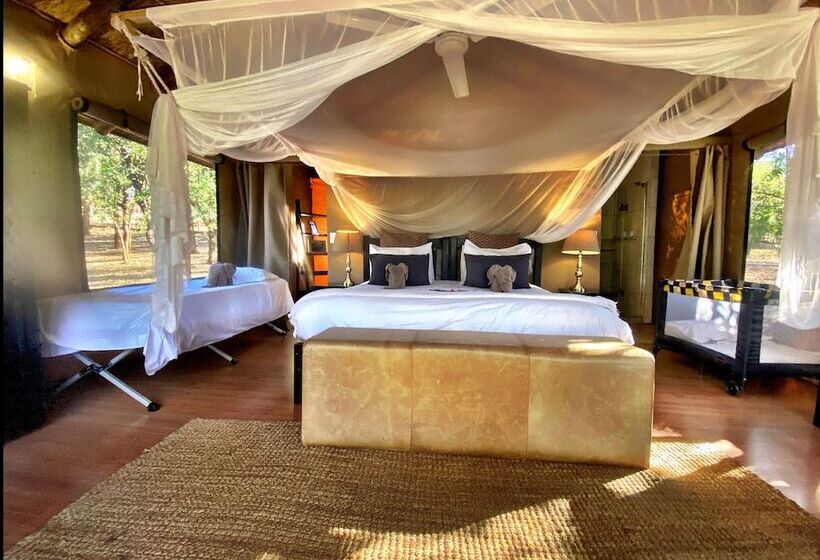 Deluxe Tent, Karongwe Portfolio Chisomo Safari Camp