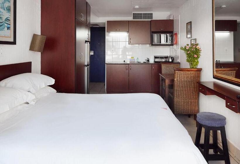 إستوديو قياسى, First Group La Montagne